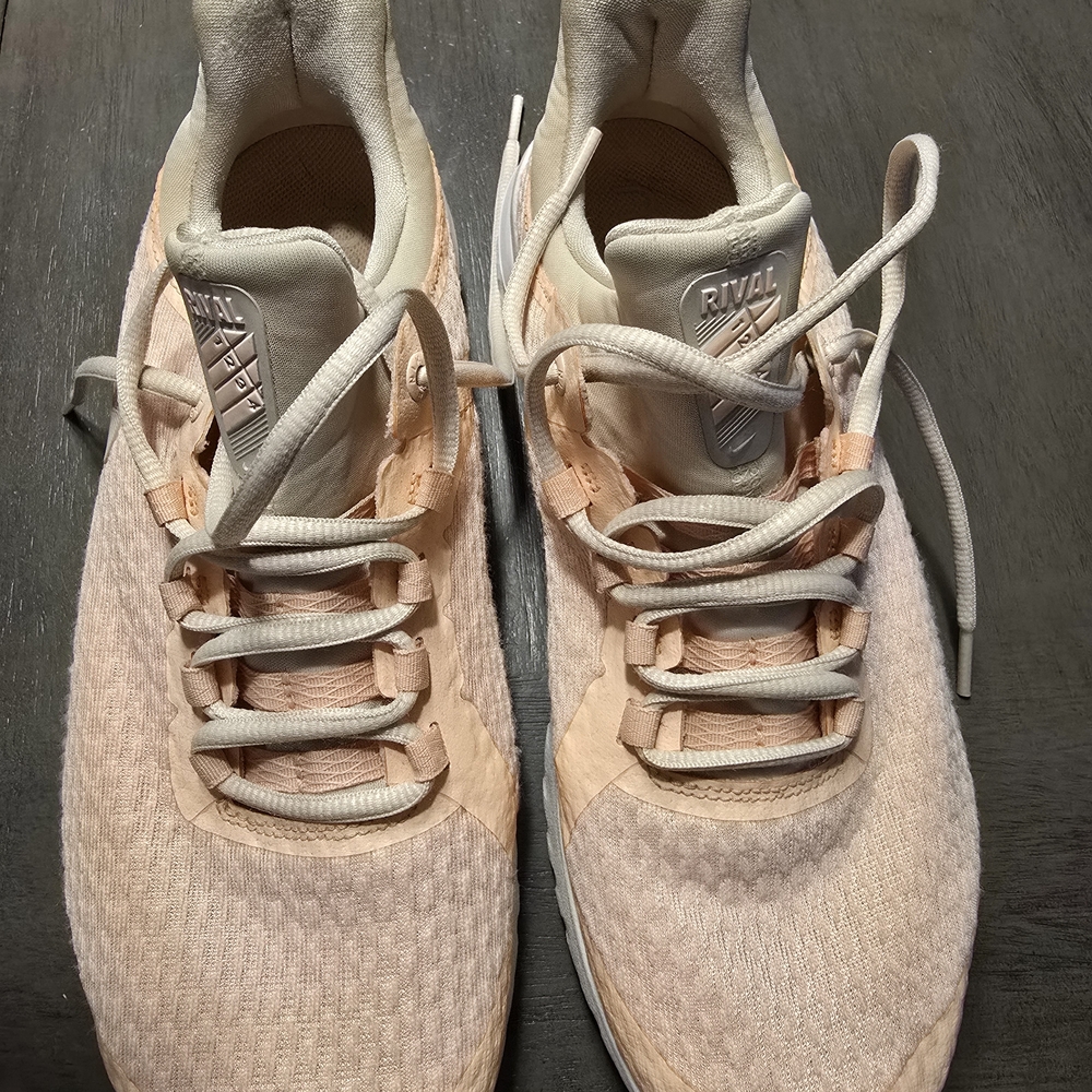 NIKE RIVAL RENEW Athletic Shoes with Breathable Design